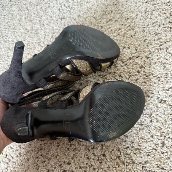 Elegant Black and Gold Strappy Heels - Picture 5 of 5